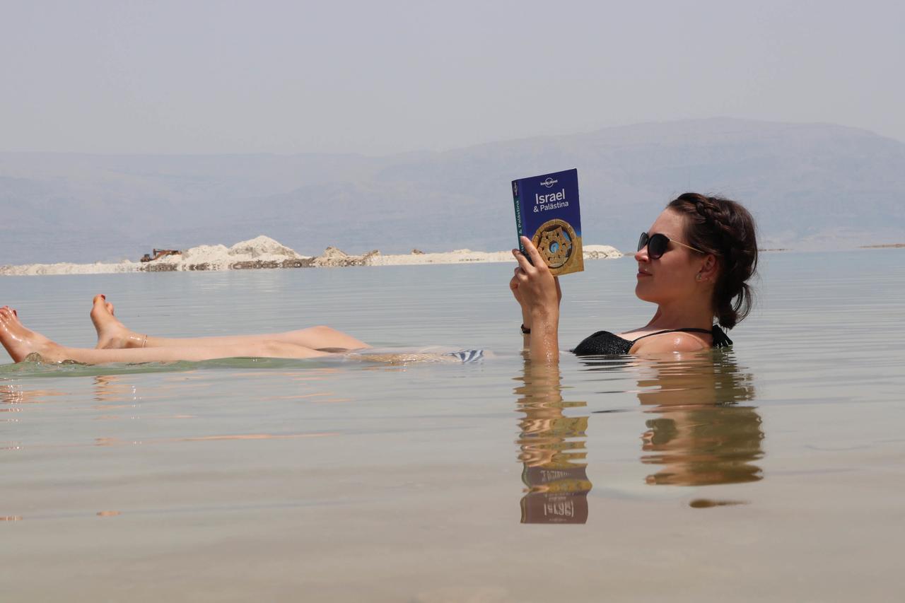 The Lowest Place On Earth B&B Neot HaKikar Екстер'єр фото